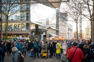 Große Menschenmenge im Chemnitzer Stadtzentrum